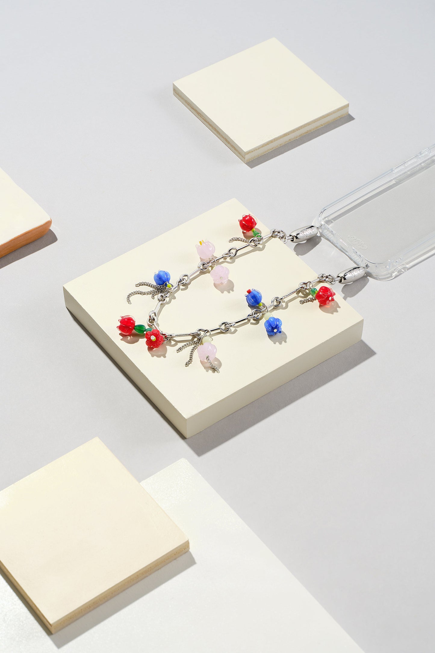 Blooms Bar Chain Wristlet v2