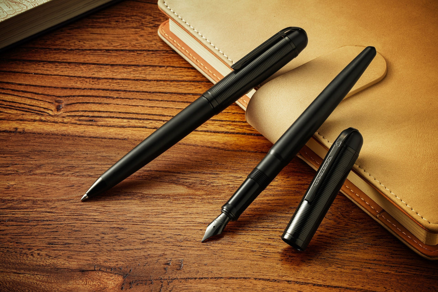 Wahl-Eversharp Skyline Red Silver Trim Fountain Pen