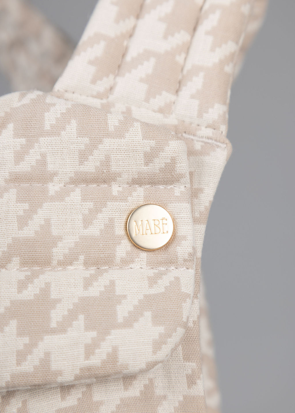 The Monarch Baby Carrier - Houndstooth