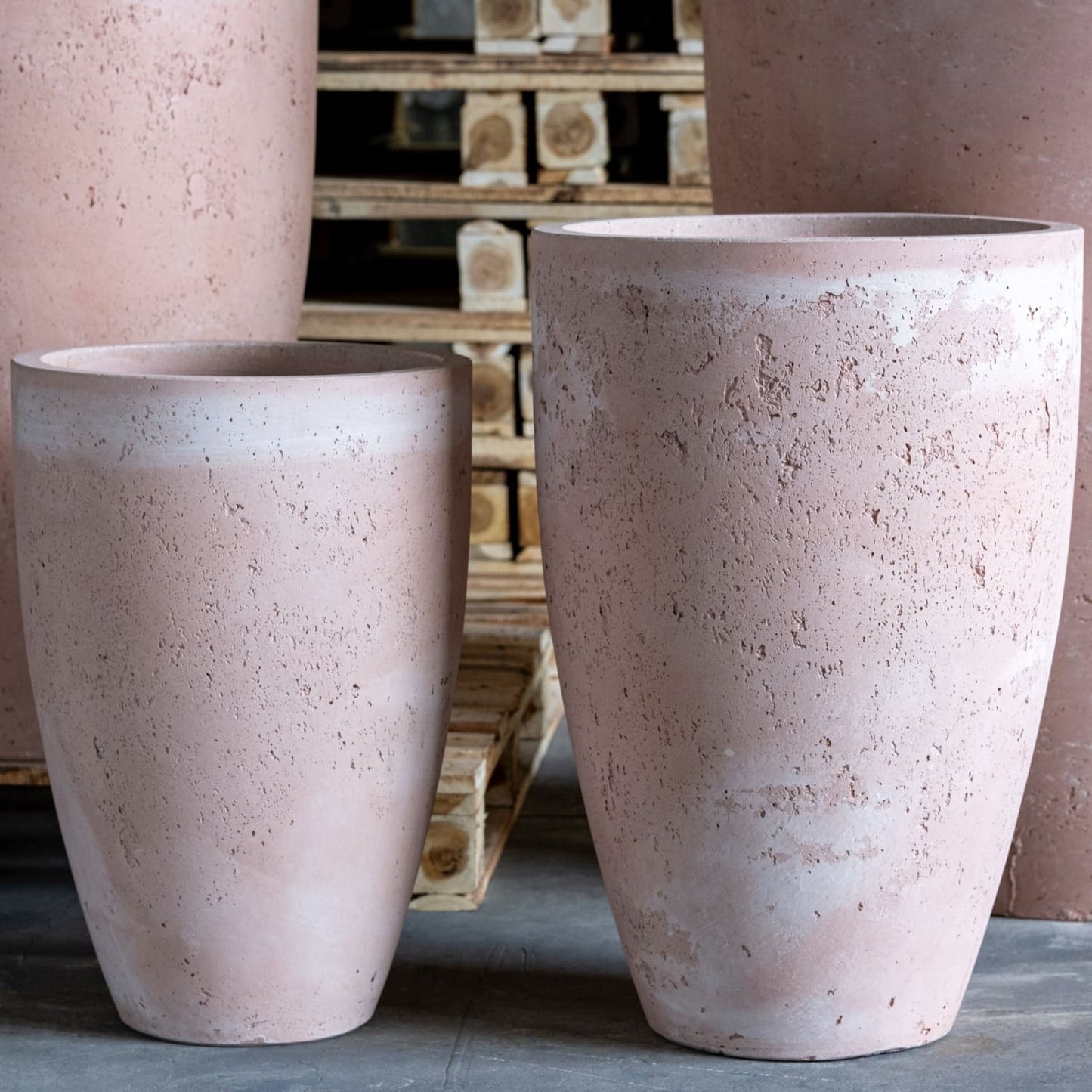 Vessara | Blushstone – 40cm Large Tall Concrete Planter – 15L Decorative Vase Pot