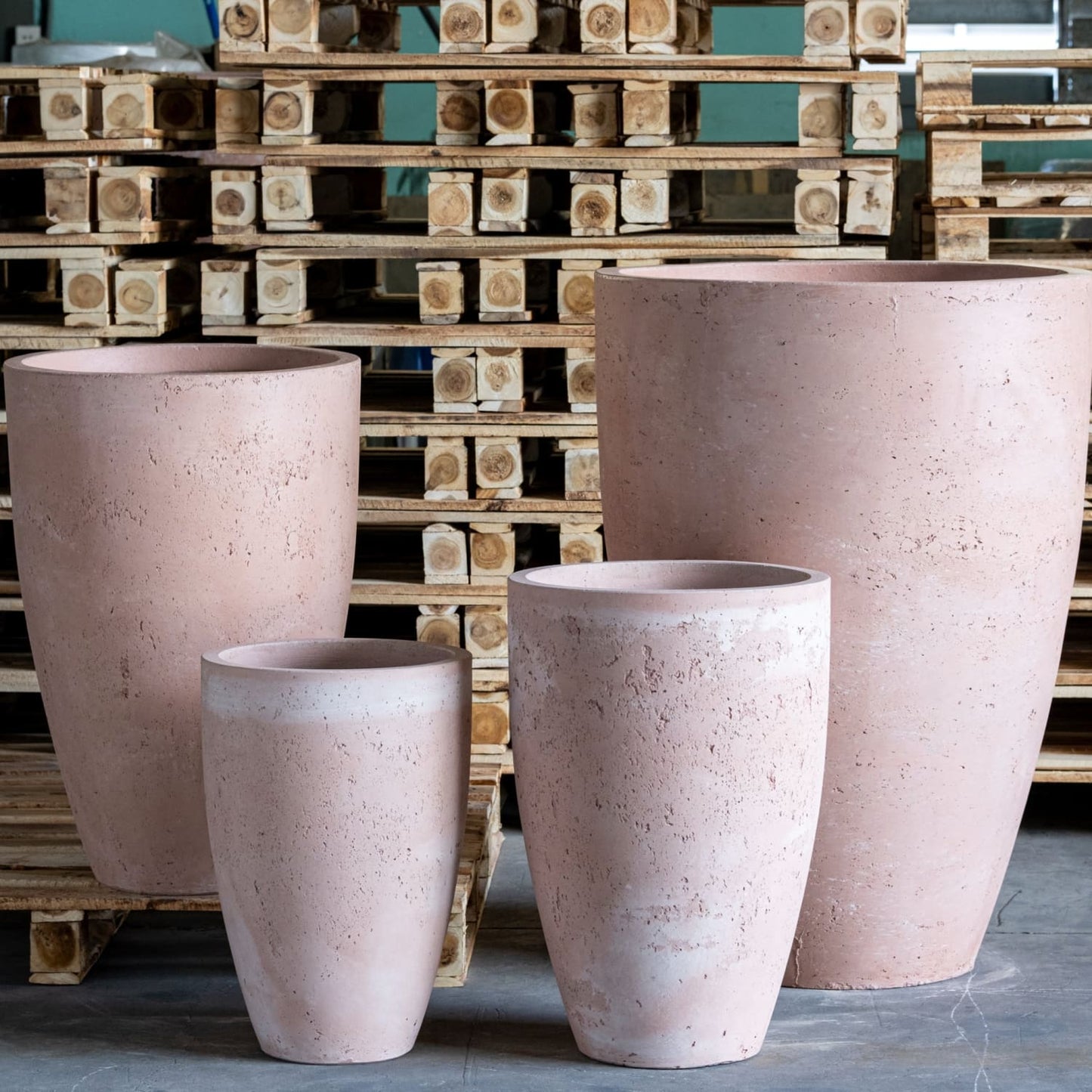 Vessara | Blushstone – 40cm Large Tall Concrete Planter – 15L Decorative Vase Pot